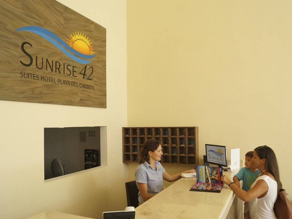 Sunrise 42 Suites Hotel Playa del Carmen Eksteriør bilde